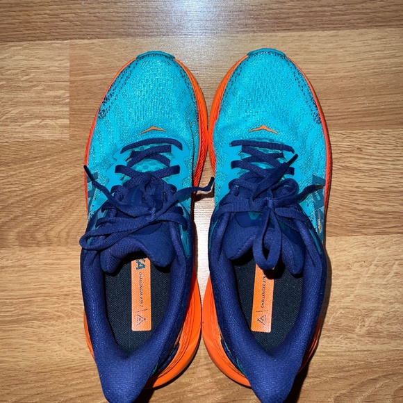 Women’s HOKA Challenger Size 7 - Picture 8 of 8